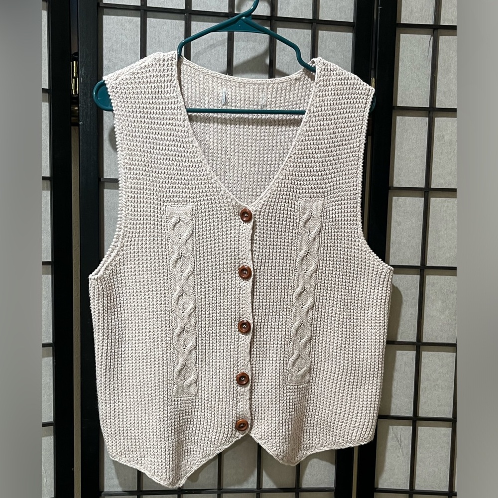 VINTAGE 90s CABIN CREEK Cream Knit Button-Front Vest with Cable Detail, M/L